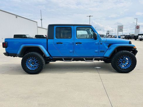 Used 2021 Jeep Gladiator Sport AWD/4WD image 36