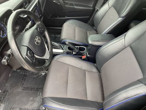 Used 2019 Toyota Corolla SE w/ Carpet Mat Package (TMS) FWD image 22