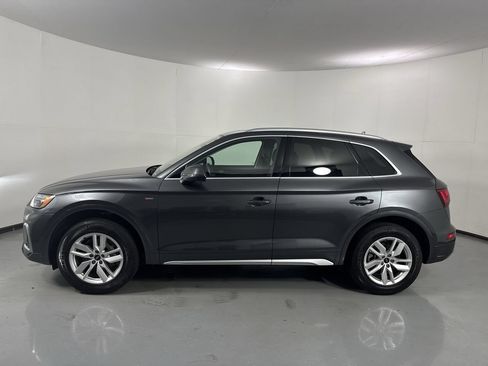 Used 2023 Audi Q5 2.0T Premium w/ Convenience Package AWD/4WD image 30