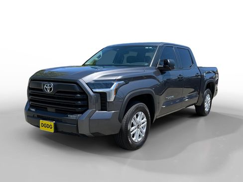 Used 2023 Toyota Tundra SR5 w/ SR5 Premium Package RWD image 1