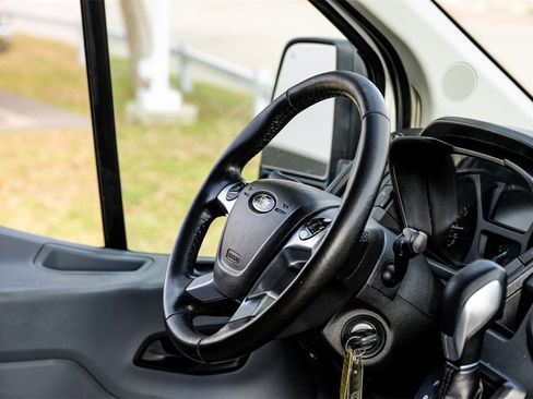 Used 2019 Ford Transit 250 130 Low Roof image 12