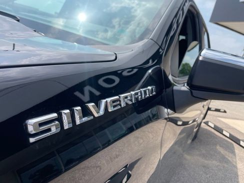 Used 2023 Chevrolet Silverado 1500 LT AWD/4WD image 12