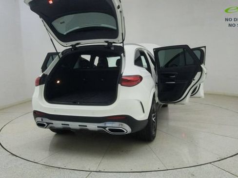 Used 2025 Mercedes-Benz GLC 300 4MATIC image 75