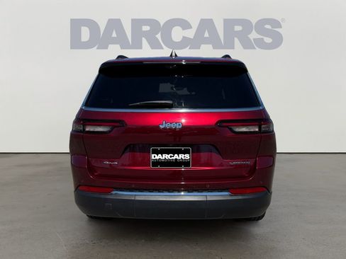 Used 2023 Jeep Grand Cherokee L Limited w/ Luxury Tech Group II image 6