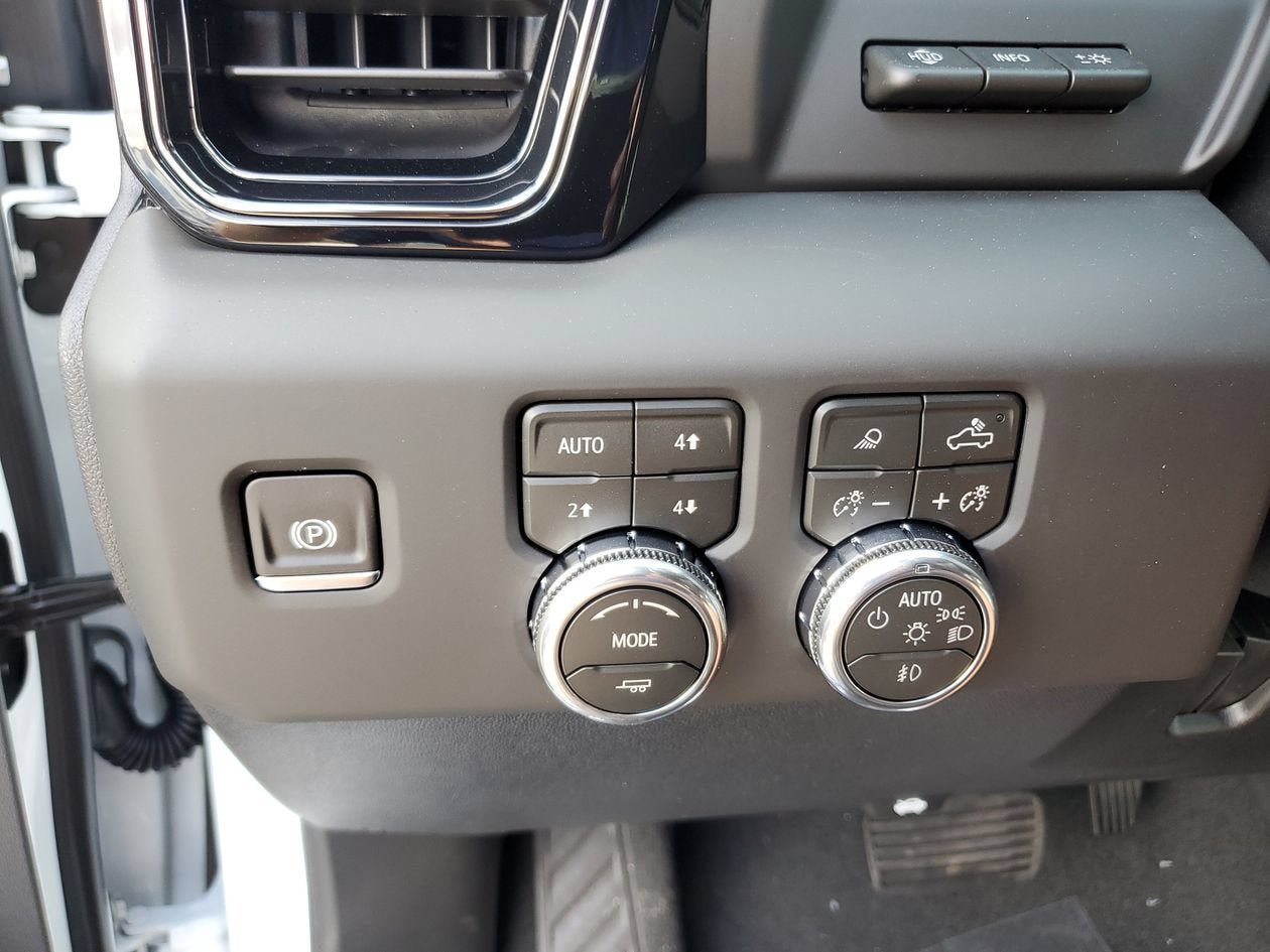 New 2026 GMC Sierra 2500 AT4X AWD/4WD image 31