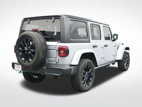 Used 2023 Jeep Wrangler Unlimited Sahara image 6