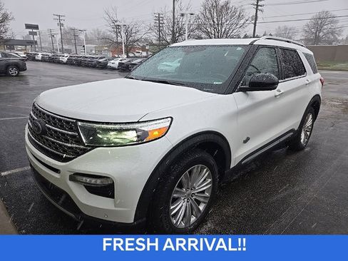 Used 2021 Ford Explorer King Ranch w/ Premium Technology Package image 6
