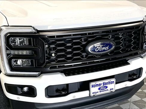 Used 2024 Ford F250 Lariat w/ Lariat Ultimate Package image 30