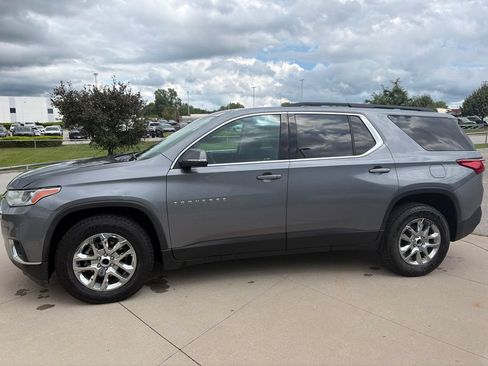 Used 2021 Chevrolet Traverse LT AWD/4WD image 4