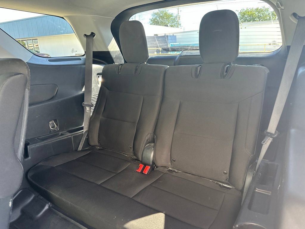Used 2020 Ford Explorer XLT w/ Comfort Package AWD/4WD image 19