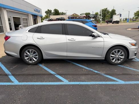 Used 2022 Chevrolet Malibu LT FWD image 11