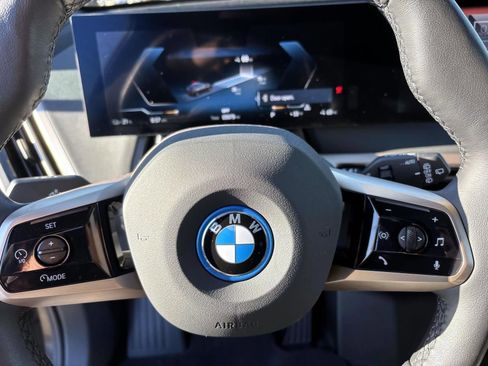 Used 2023 BMW iX xDrive50 w/ Premium Package image 17