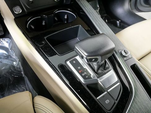 Used 2023 Audi A4 2.0T Premium w/ Convenience Package image 16