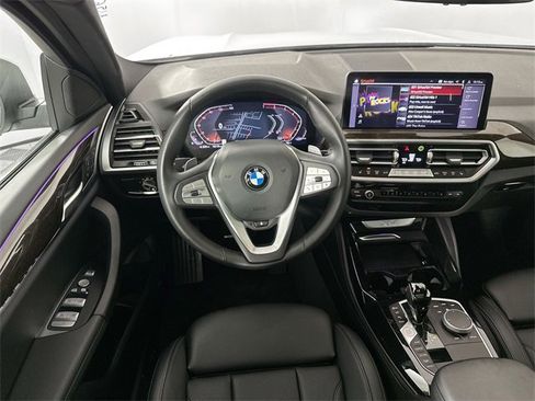 Used 2024 BMW X4 xDrive30i image 3