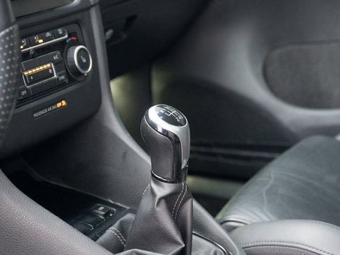 Used 2013 Volkswagen Golf R R image 27