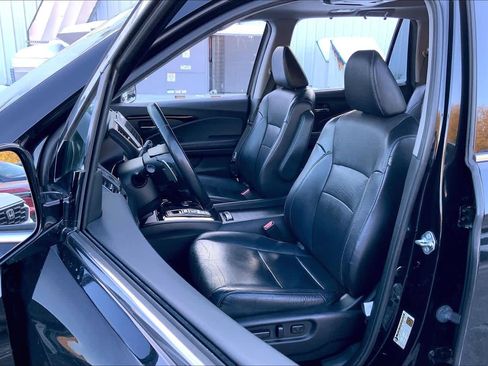 Used 2017 Honda Pilot Elite image 9