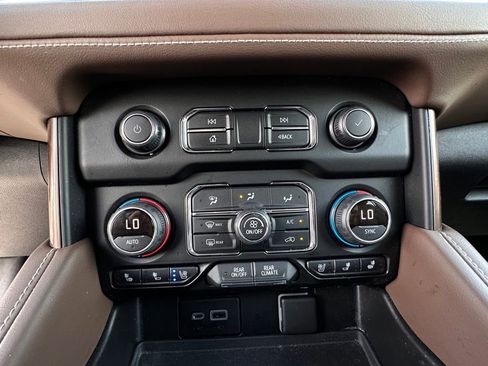 Used 2021 Chevrolet Tahoe High Country w/ Premium Package AWD/4WD image 36