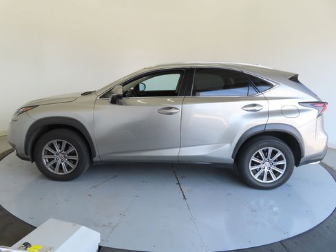 Used 2016 Lexus NX 200t FWD image 7
