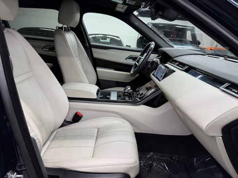 Used 2023 Land Rover Range Rover Velar R-Dynamic S image 22