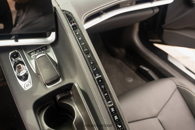 Used 2024 Chevrolet Corvette Z06 RWD image 30