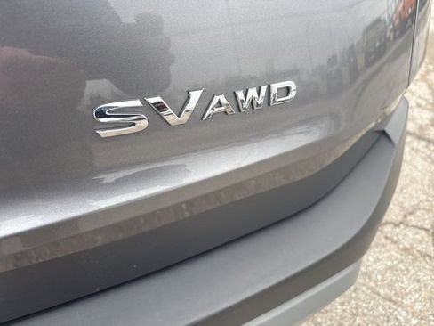 Used 2023 Nissan Rogue SV image 16