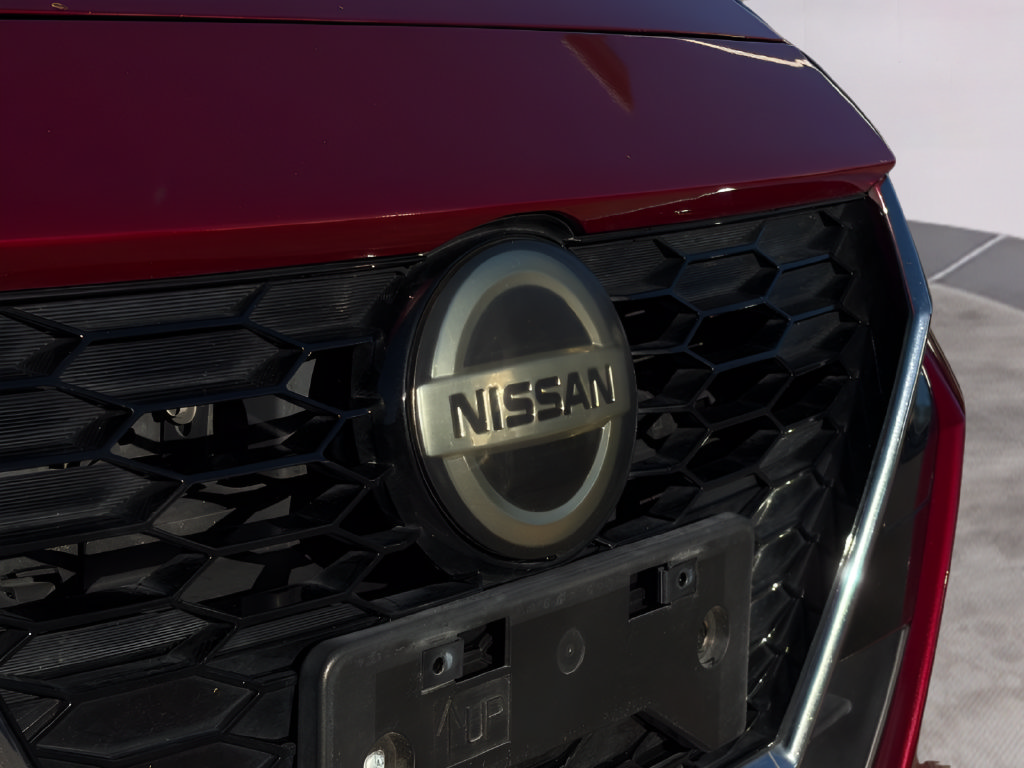 Used 2021 Nissan Sentra SV w/ SV Premium Package FWD image 30