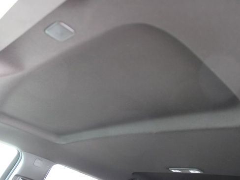 Used 2022 Chevrolet Silverado 1500 LTZ image 19