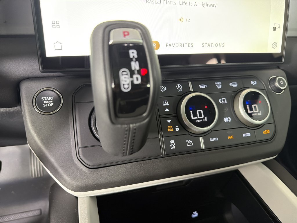 New 2026 Land Rover Defender 110 S AWD/4WD image 18