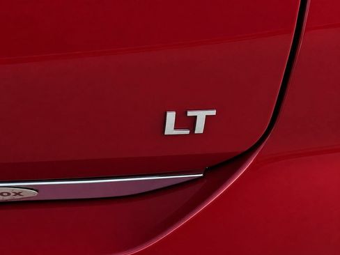 Used 2019 Chevrolet Equinox LT FWD image 8