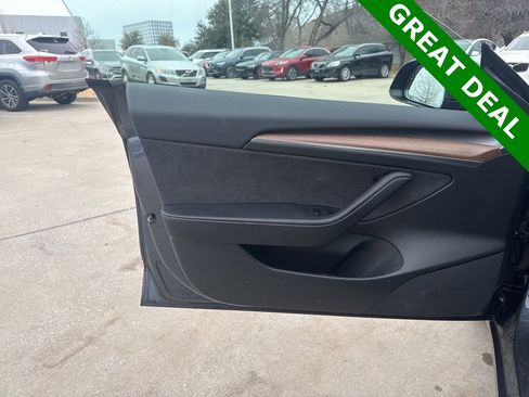 Used 2023 Tesla Model 3 Standard Range image 19
