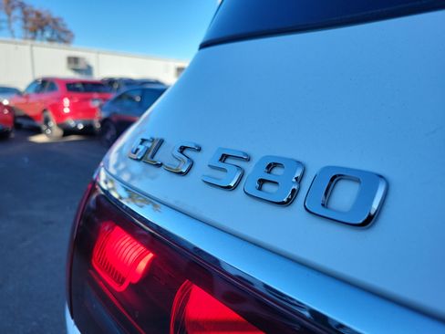 Certified 2025 Mercedes-Benz GLS 580 4MATIC image 6