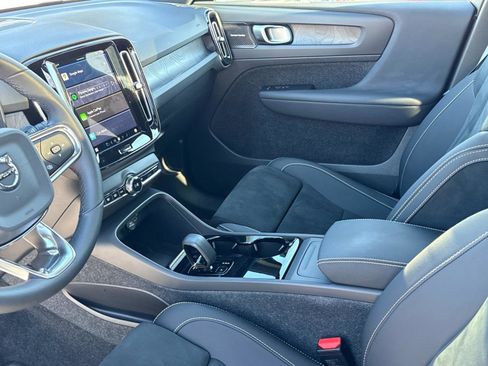 Certified 2024 Volvo C40 P8 Recharge Ultimate image 19