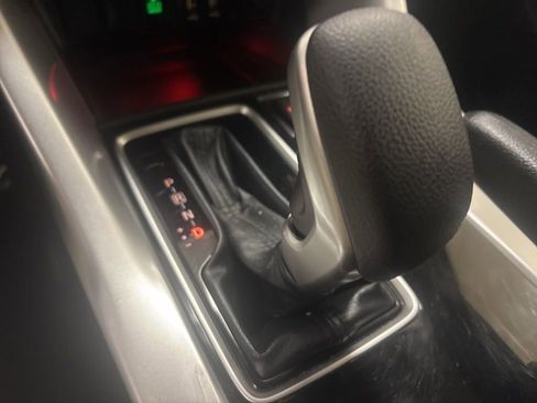 Used 2022 Mitsubishi Eclipse Cross LE image 17