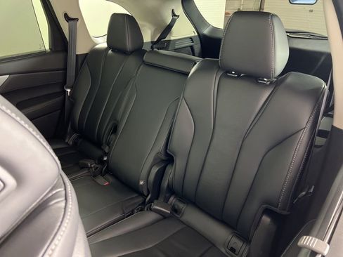 Used 2023 Acura MDX SH-AWD w/ Technology Package image 6