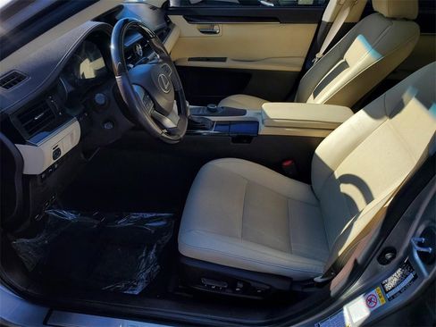 Used 2018 Lexus ES 350 w/ Premier Package image 17