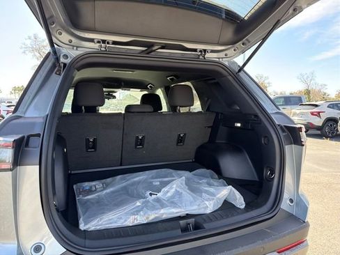 New 2026 Chevrolet Equinox LT image 12