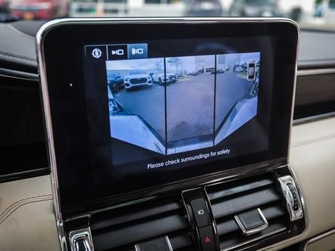 Used 2018 Lincoln Navigator L Reserve w/ Technology Package AWD/4WD image 42