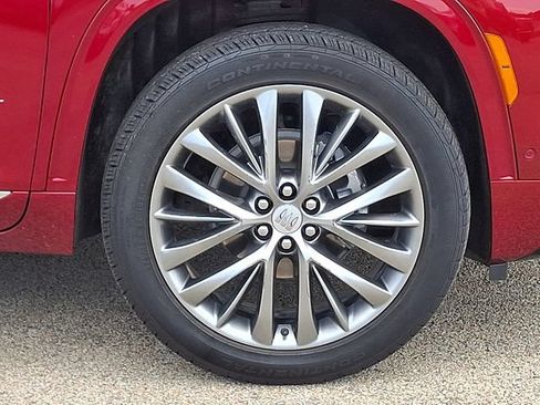Used 2026 Buick Enclave Avenir w/ Super Cruise Package AWD/4WD image 8