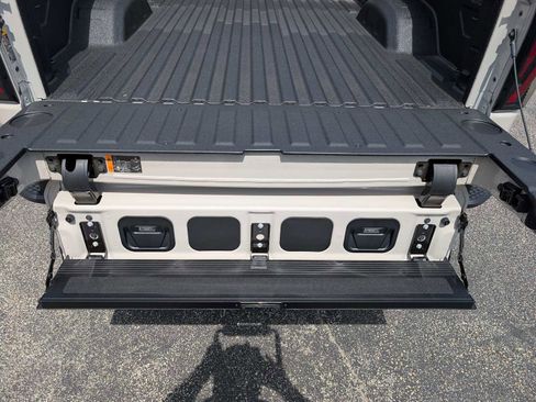 New 2026 GMC Sierra 2500 AT4 w/ AT4 Premium Plus Package AWD/4WD image 7