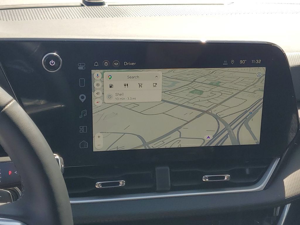 Used 2026 Chevrolet Equinox LT w/ Safety and Technology Package FWD image 14