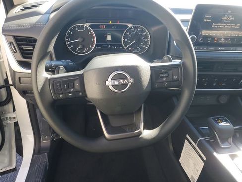 New 2026 Nissan Rogue S image 10