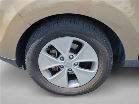 Used 2016 Kia Soul FWD image 9