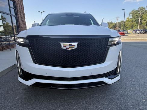 Used 2022 Cadillac Escalade Sport Platinum AWD/4WD image 34