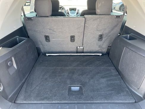 Used 2017 Chevrolet Equinox LT w/ Convenience Package image 10