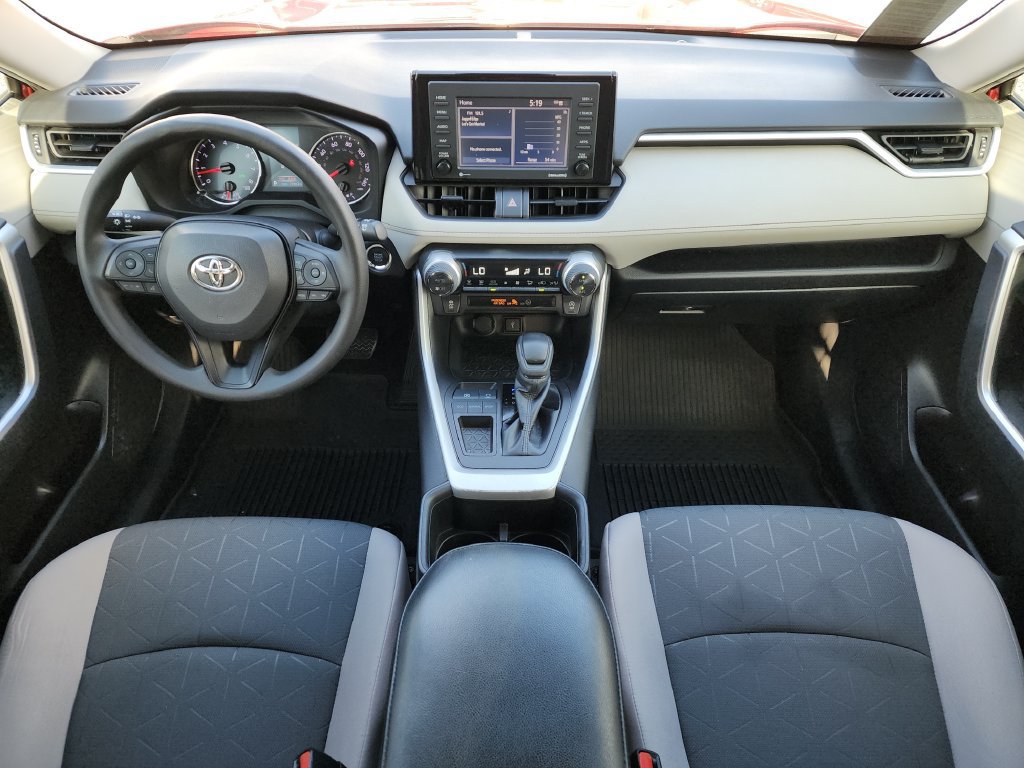 Used 2022 Toyota RAV4 XLE FWD image 17