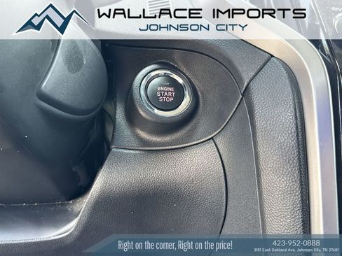 Used 2022 Subaru Ascent Limited AWD/4WD image 21