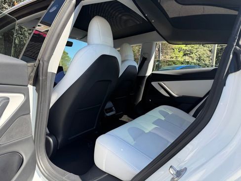 Used 2020 Tesla Model 3 Long Range image 30