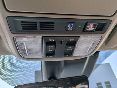 Used 2019 Honda Odyssey Elite image 23