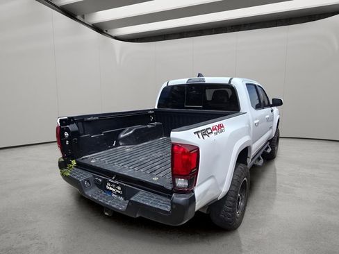Used 2020 Toyota Tacoma TRD Sport w/ Technology Package AWD/4WD image 8
