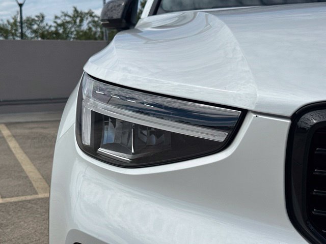 Certified 2024 Volvo XC40 B5 Core AWD/4WD image 12